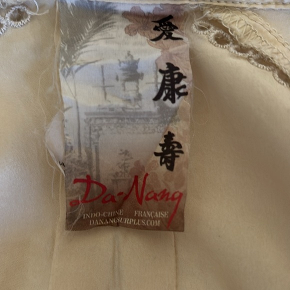 Da-Nang 100% silk button down - Picture 7 of 9